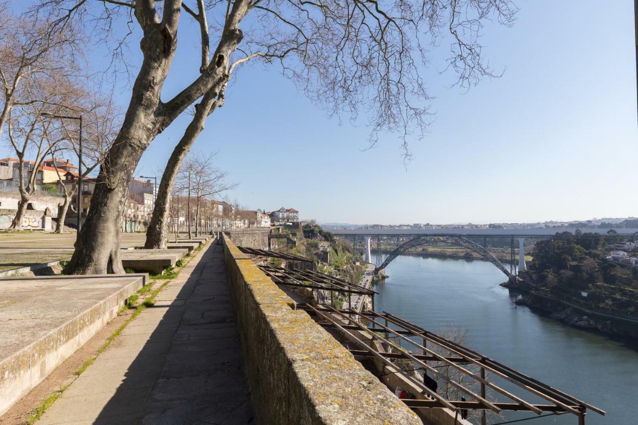 Host Wise - Charming Flat With Netflix - River View Порту Номер фото